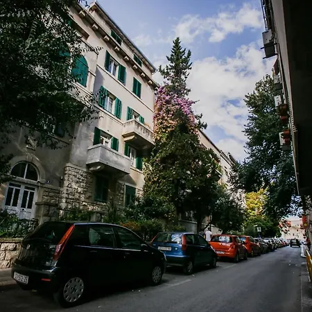 Old Mulberry Pensionat Split