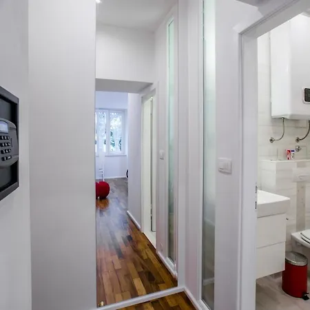 Old Mulberry Guest house 4*