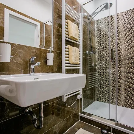 Old Mulberry Guest house 4*